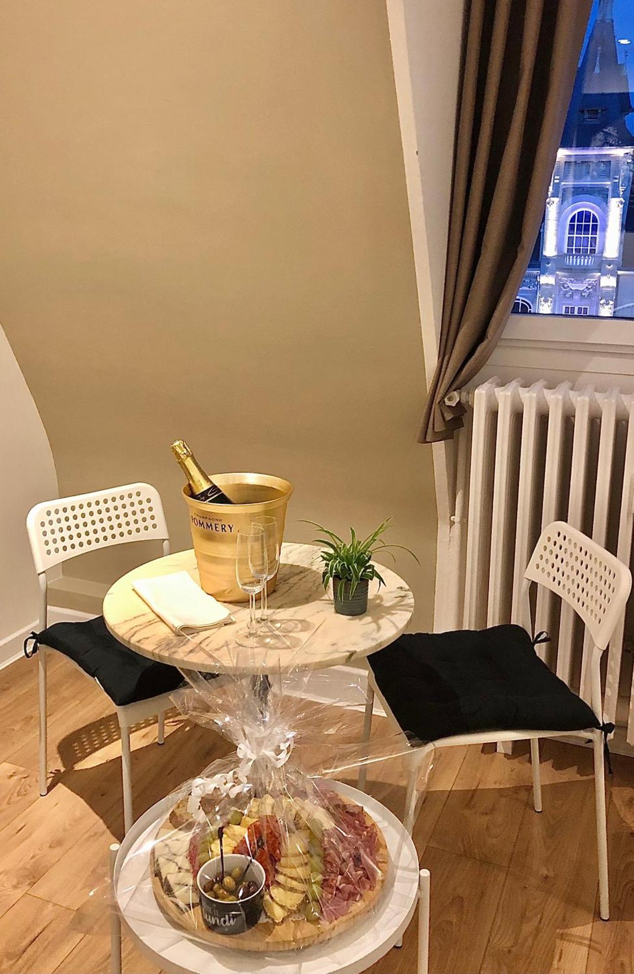 La Suite 7 Gite Urbain Charleville-Mézières Zewnętrze zdjęcie