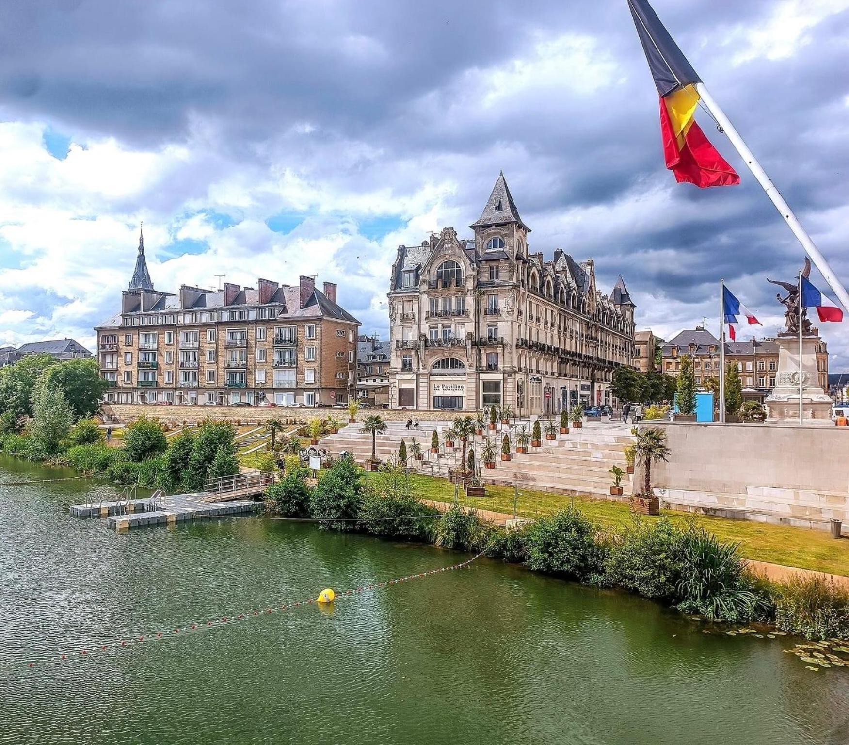 La Suite 7 Gite Urbain Charleville-Mézières Zewnętrze zdjęcie